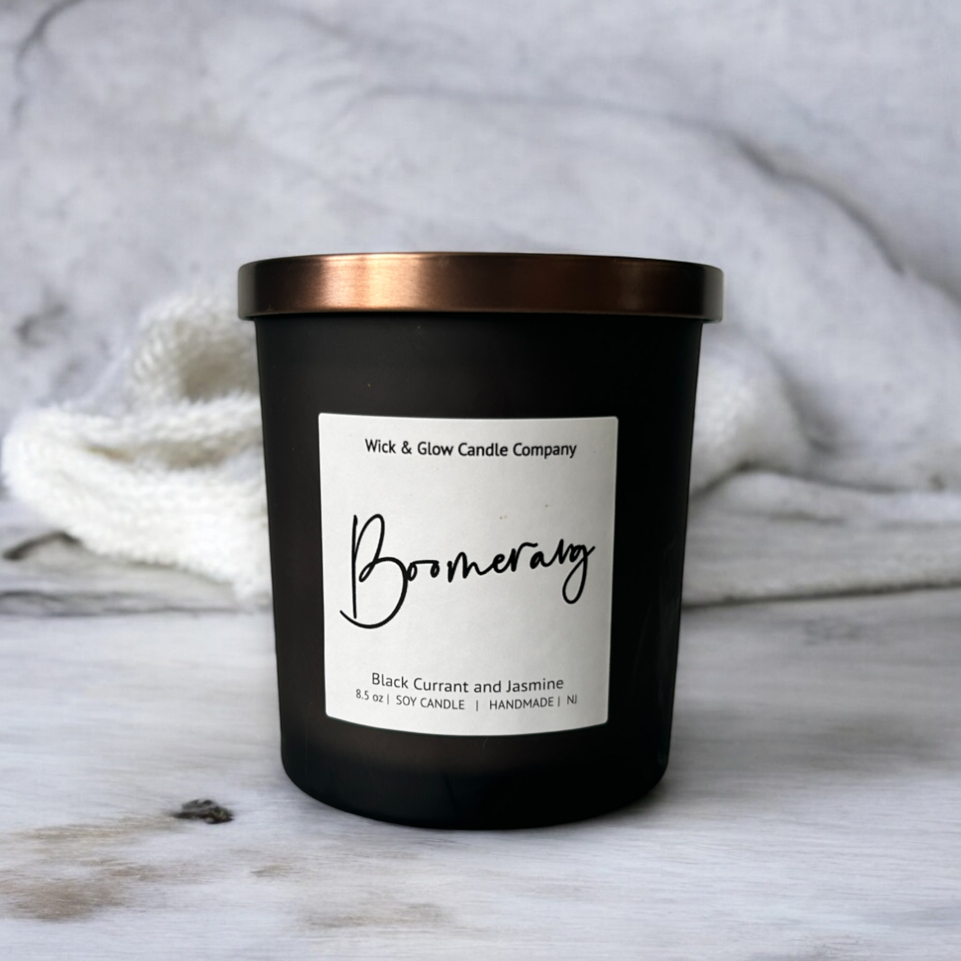 Boomerang-Black Currant and Jasmine Luxury Scented Candle