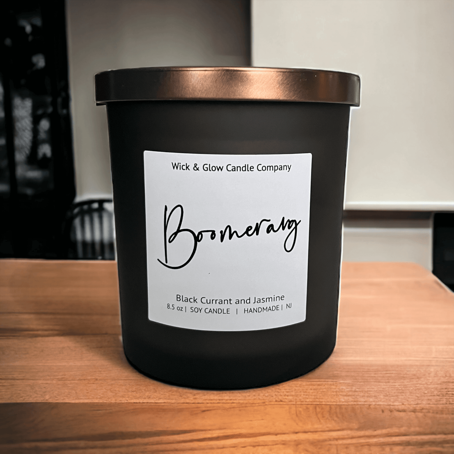 Boomerang-Black Currant and Jasmine Luxury Scented Candle