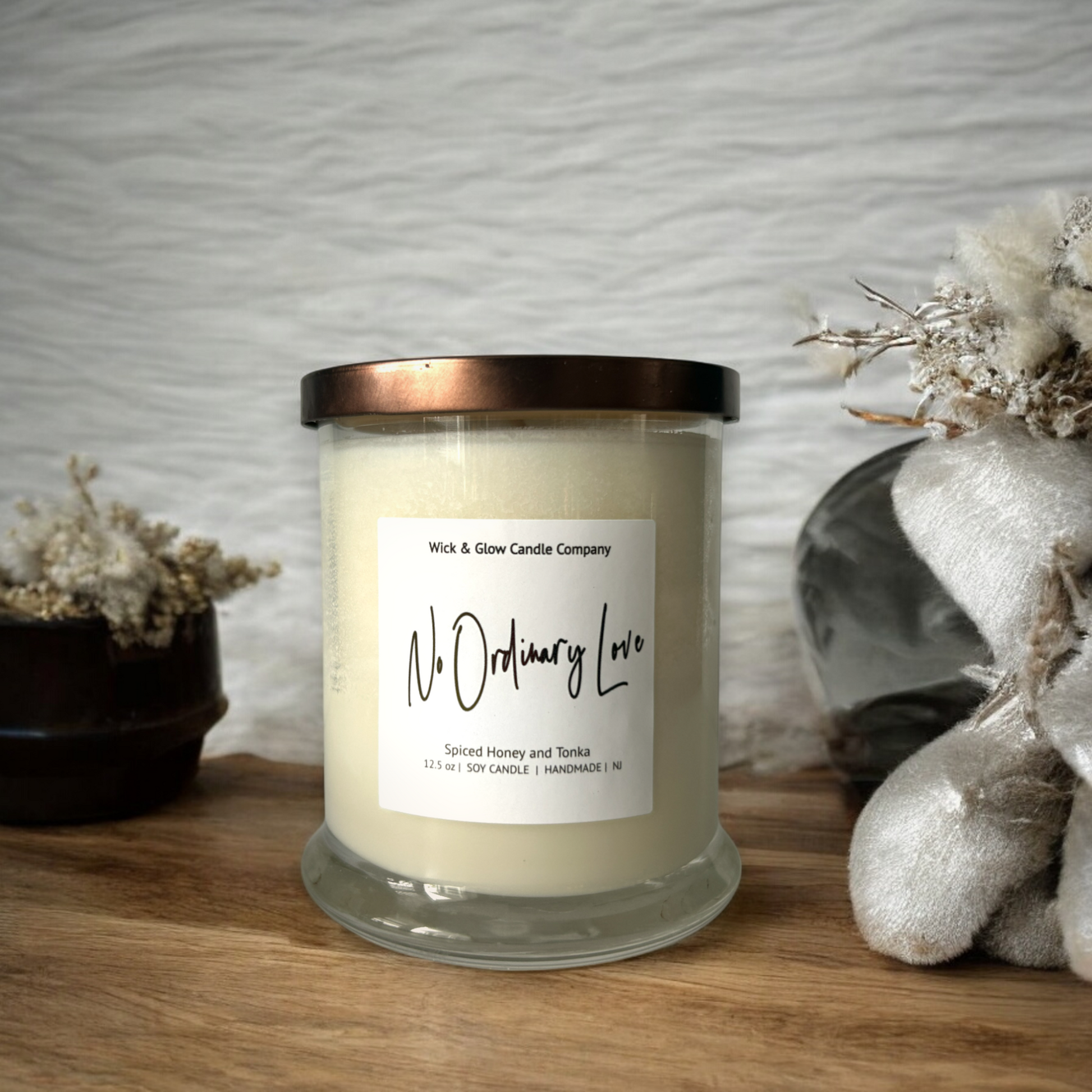 No Ordinary Love - Spice Honey and Tonka Luxury Scented Candle